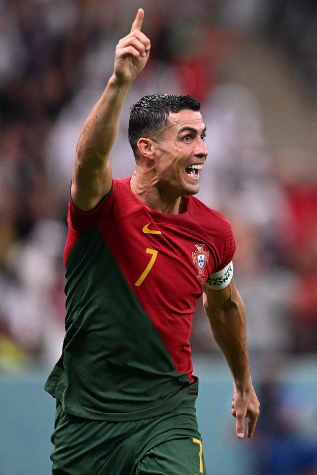 德转预热戴维身价：最高4500万欧不变，最低下跌至3000万欧（德转前瞻戴维身价：上限维持4500万欧，下限下调至3000万欧）