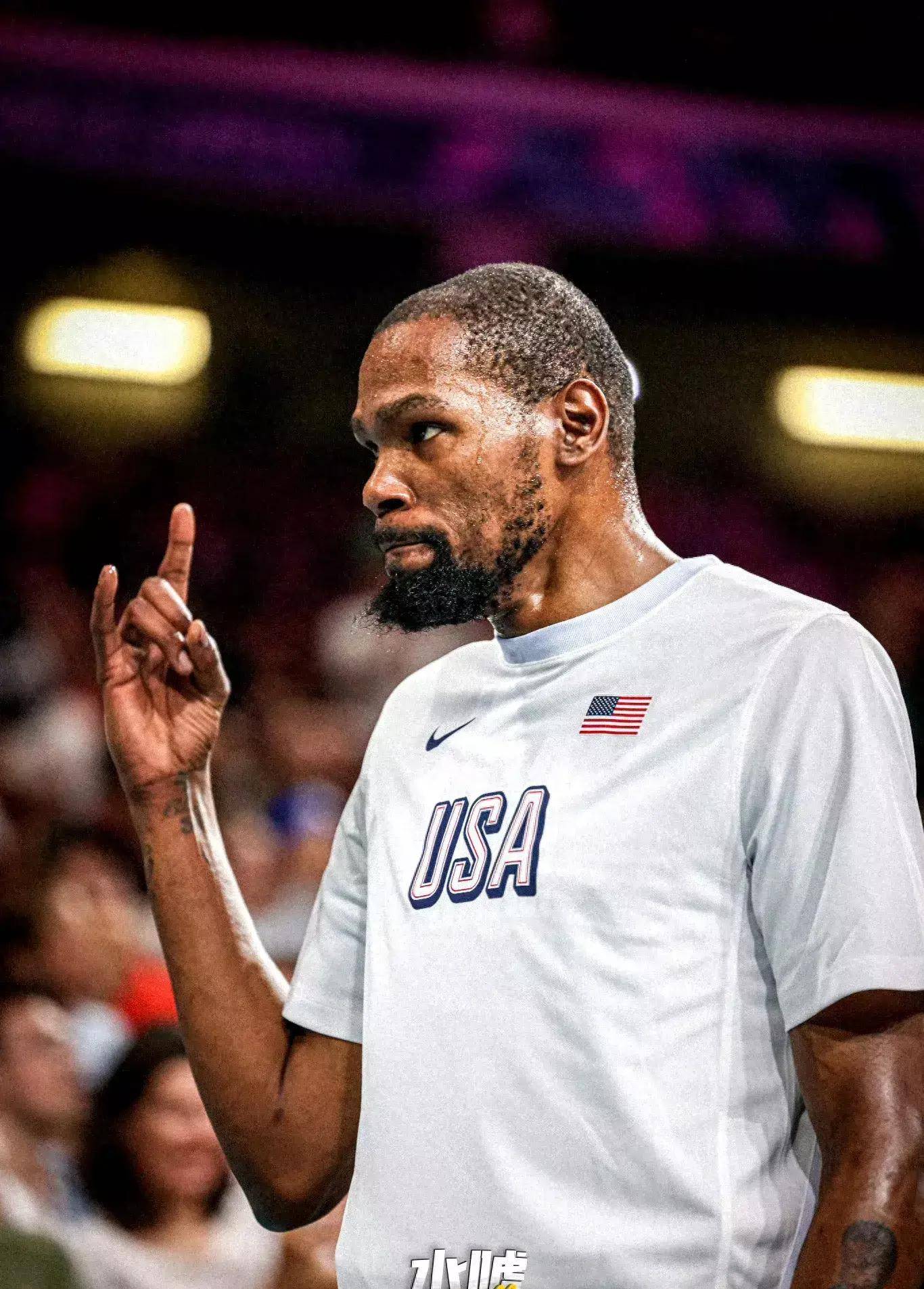 德转列中卫身价榜：库巴西8000万欧居首，萨利巴第二（德转发布中卫身价榜：库巴西以8000万欧领跑，萨利巴位居第二）