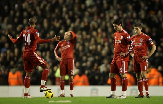 曼联1-1西汉姆再失进前5良机！习惯性疲软，阿莫林冬窗买人也不够（曼联1-1憾平西汉姆，冲前五再受阻；疲软成惯性，阿莫林冬窗补强难解渴）