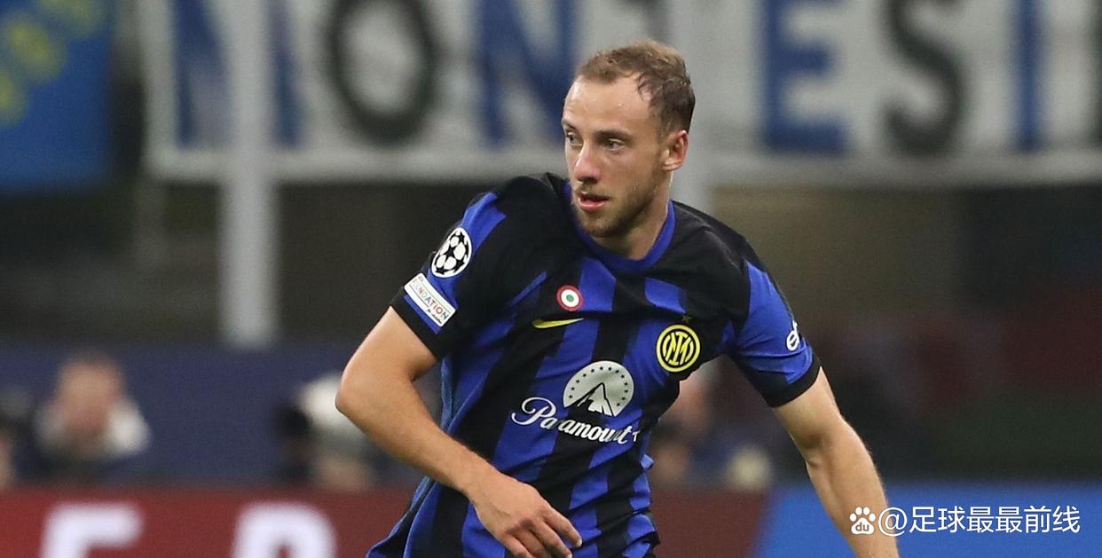 雷迪克：进攻端，我们的组织和执行力比去年有了显著的提升