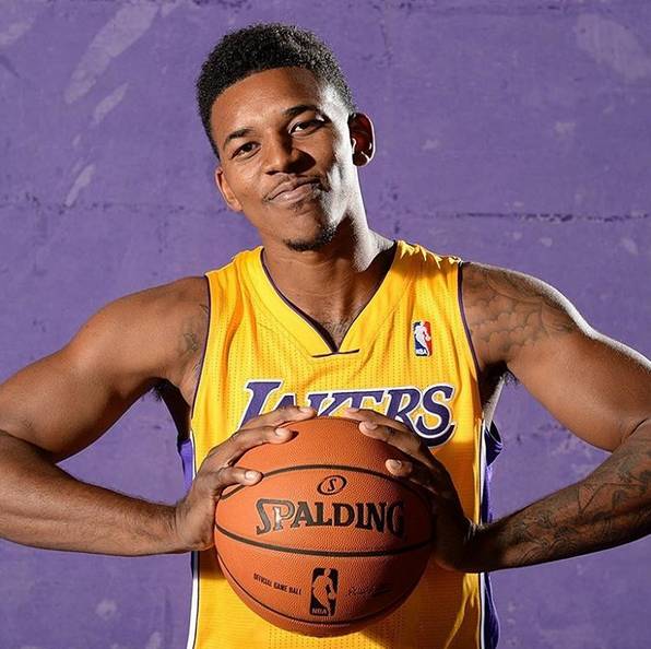 巴蒂：劳塔罗和小蜘蛛可以一起上，但其中一人必须做出牺牲（巴蒂：劳塔罗与小蜘蛛能同场，但必须有人作出牺牲）