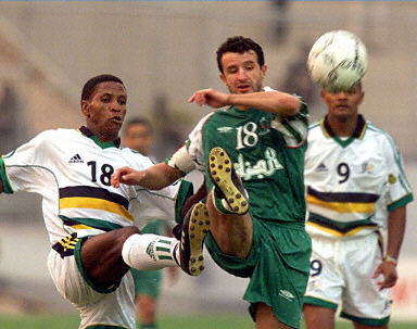 在上海旅游的奇塔迪尼重返海港俱乐部，拜访昔日教练和队友（游沪的奇塔迪尼重返海港俱乐部，看望昔日主帅与队友）