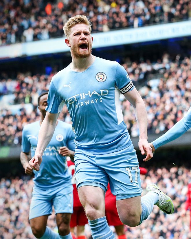 湖人詹姆斯关键发挥险胜76人，刷新个人40岁后得分纪录，豪取17胜稳居西部第二。