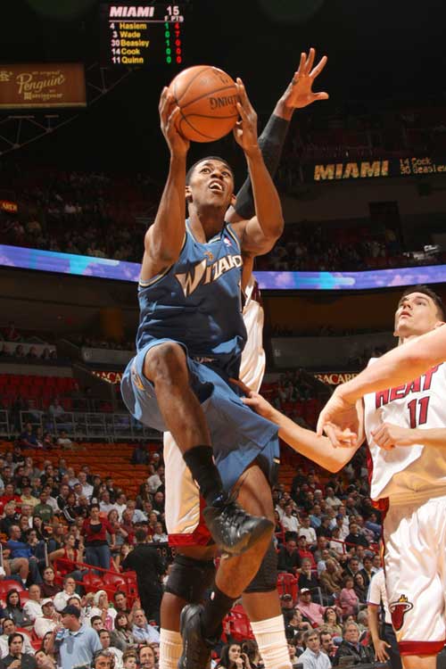 安帅：恩德里克要与俱乐部沟通，看看怎样的选择最有利于他（安切洛蒂：恩德里克需与俱乐部协商，选择对他最有利的方案）